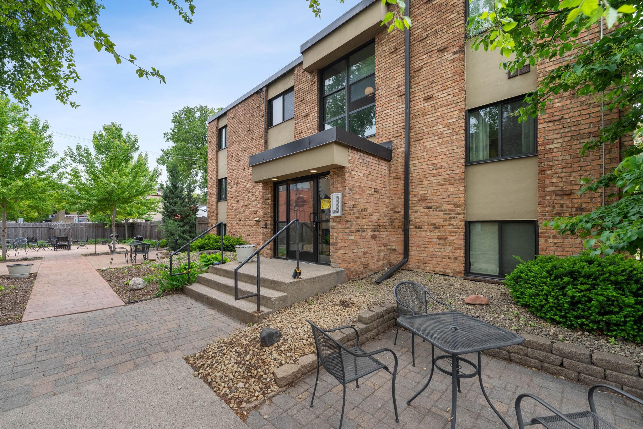 2530 1st Avenue S Unit: N201