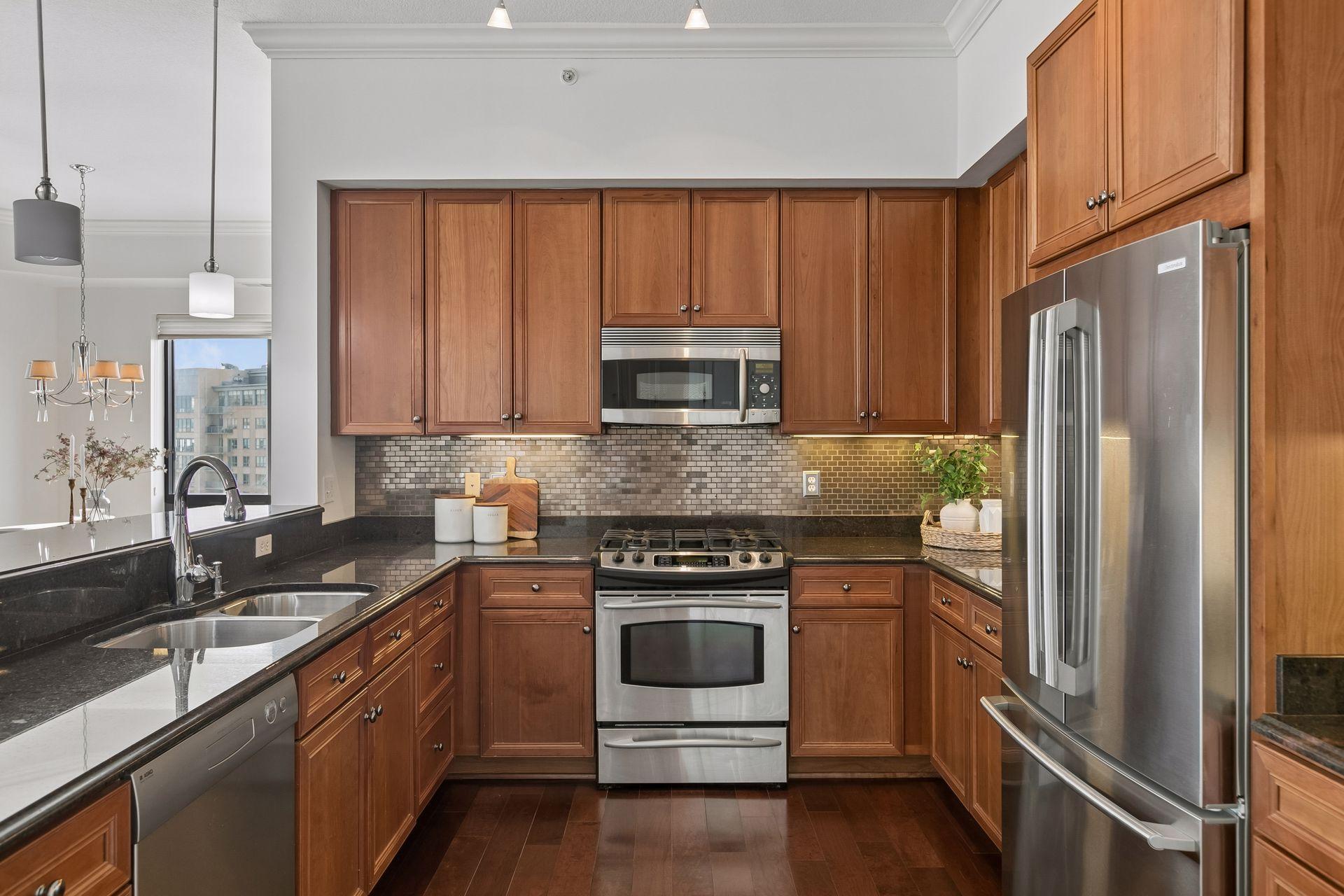 500 E Grant Street Unit: 2510
