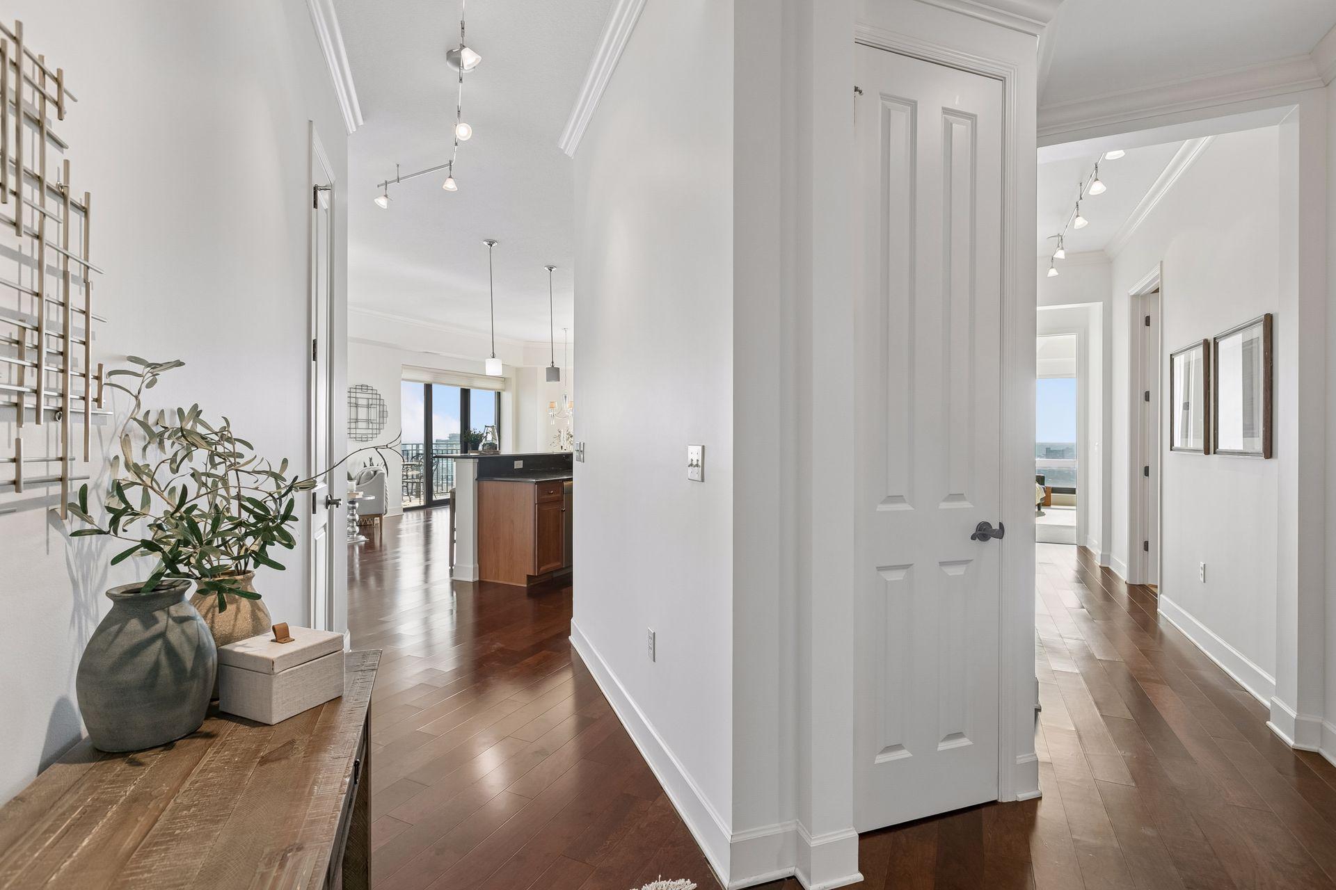 500 E Grant Street Unit: 2510