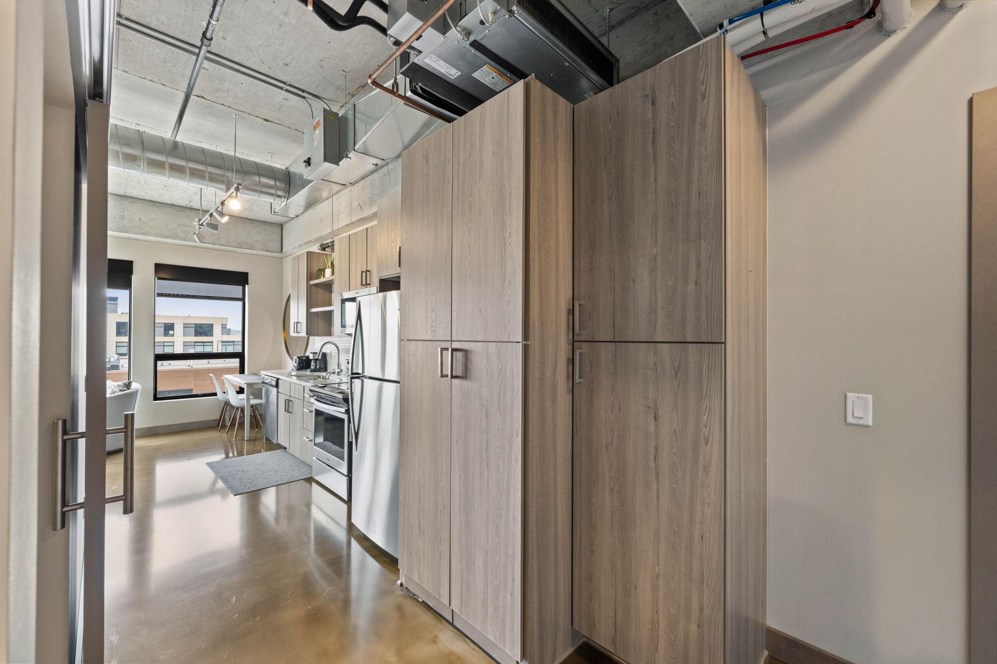 728 N 3rd Street Unit: 707