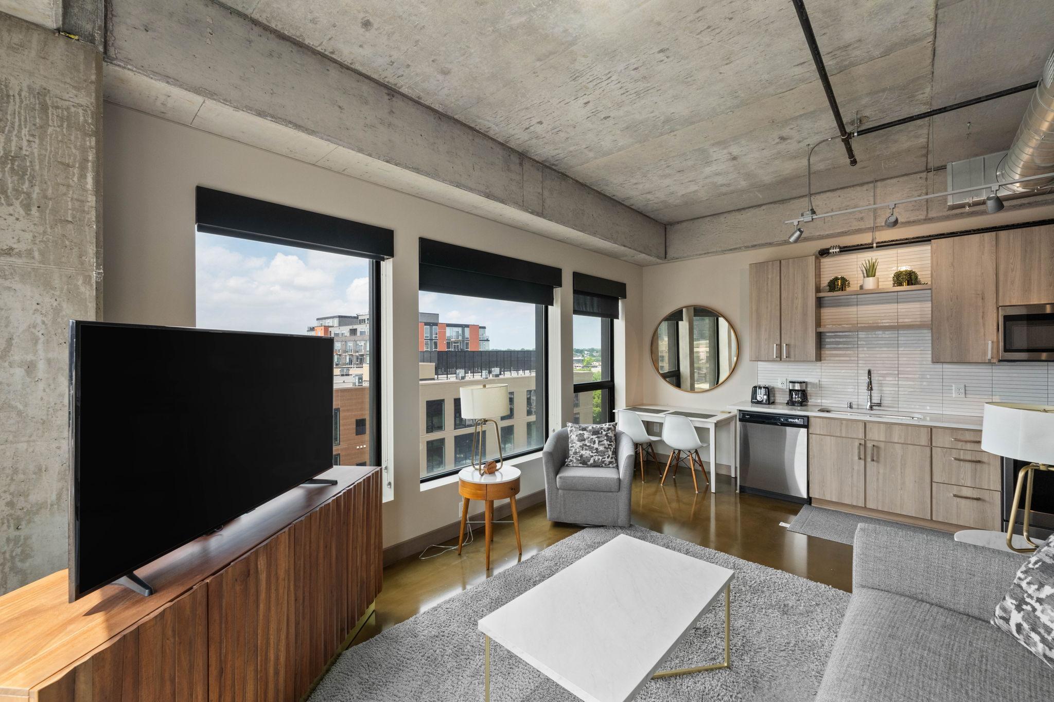 728 N 3rd Street Unit: 707