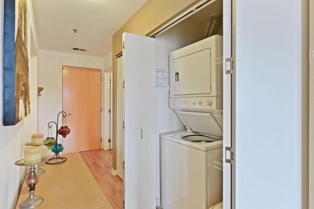 929 Portland Avenue S Unit: 1203