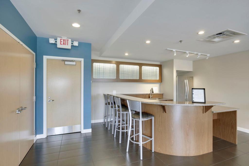 929 Portland Avenue S Unit: 1203