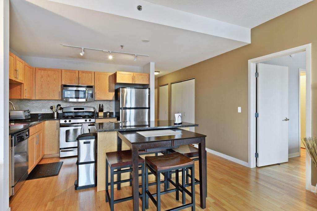 929 Portland Avenue S Unit: 1203