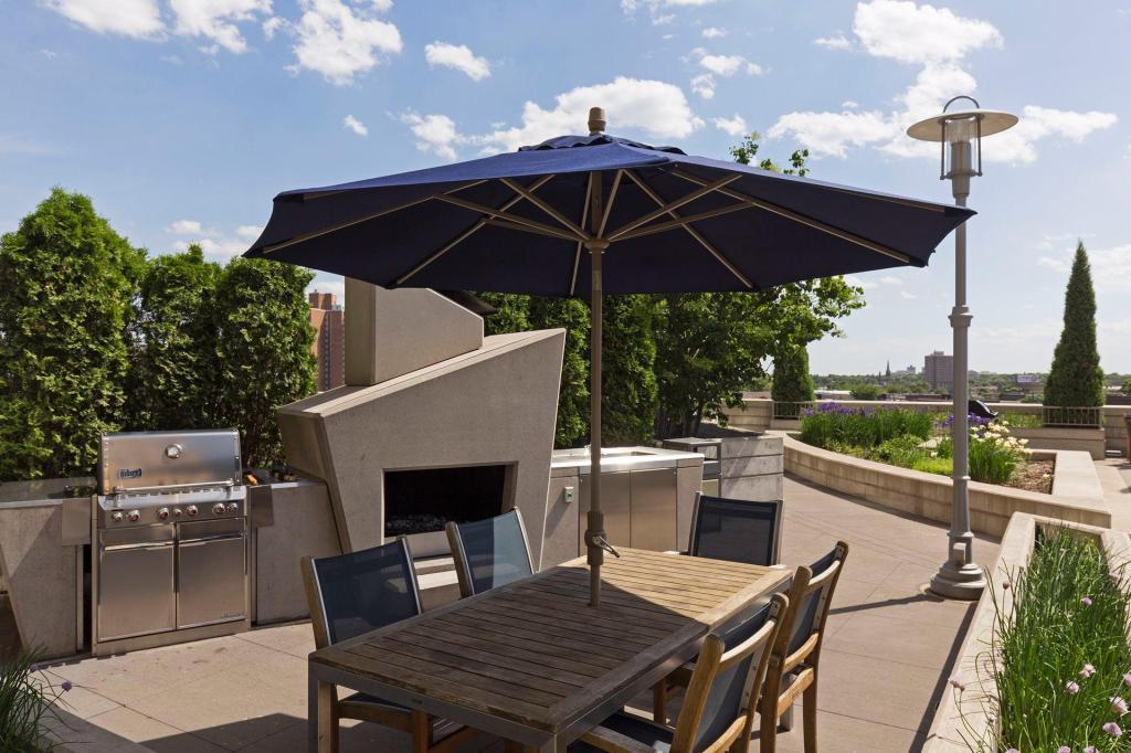 929 Portland Avenue S Unit: 1203