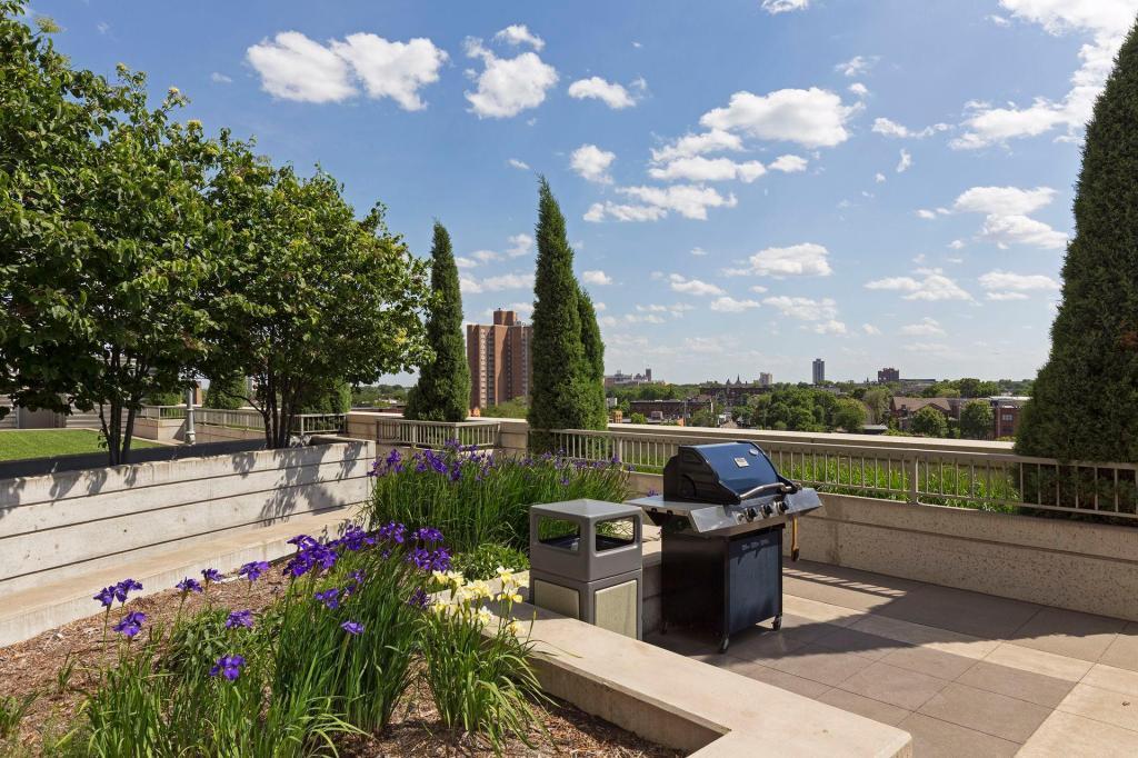 929 Portland Avenue S Unit: 1203