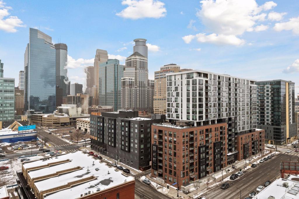 929 Portland Avenue S Unit: 1203