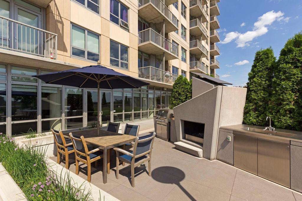 929 Portland Avenue S Unit: 1203