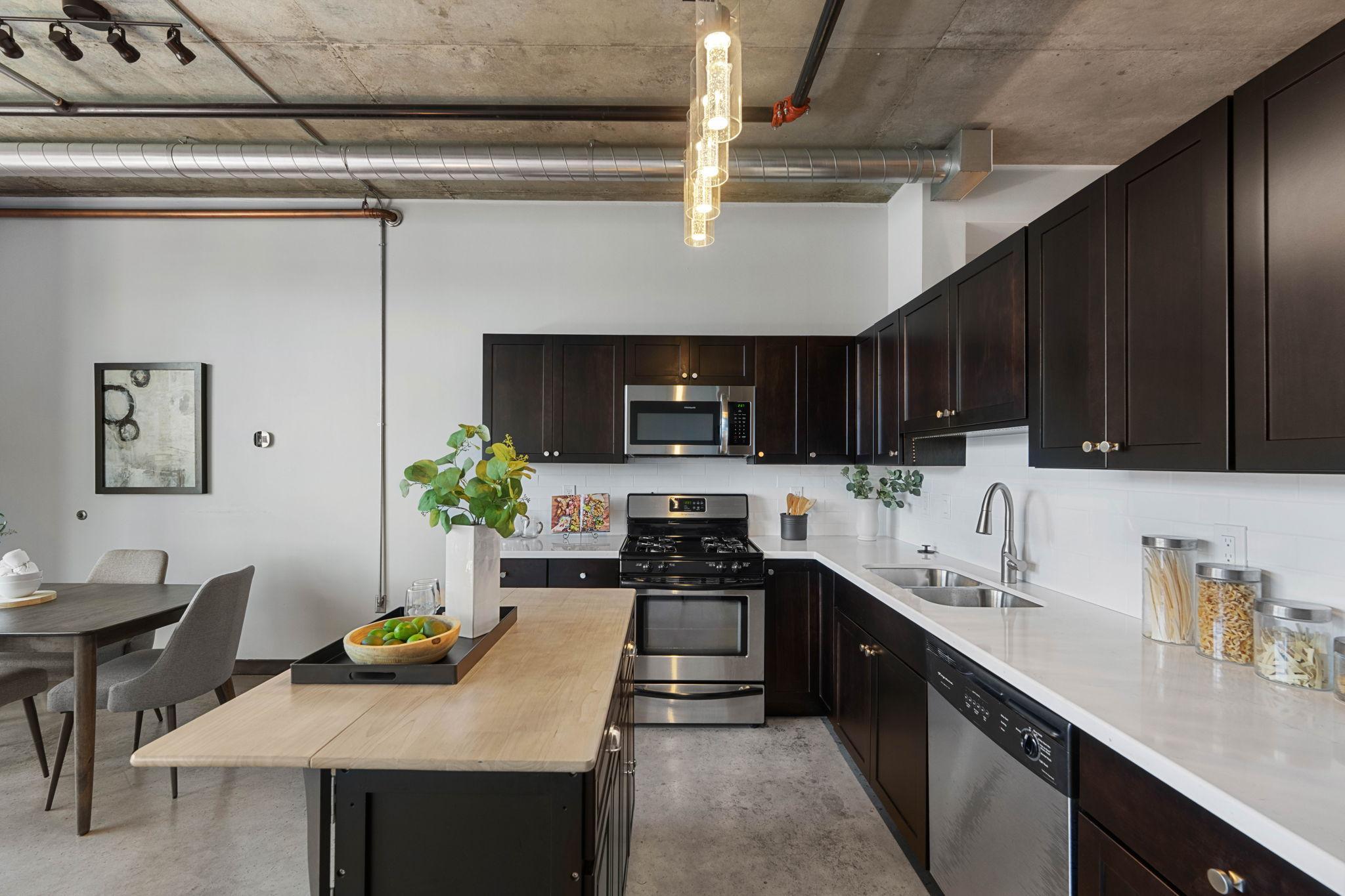 730 N 4th Street Unit: 808