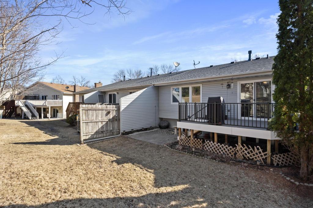 6140 Creek View Trail