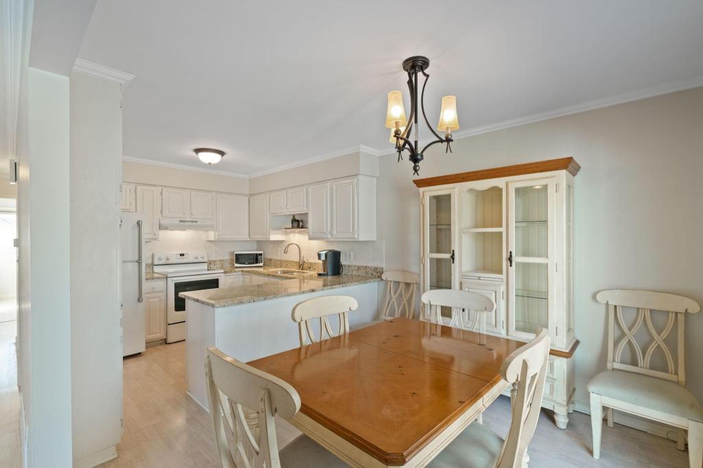 6140 Creek View Trail