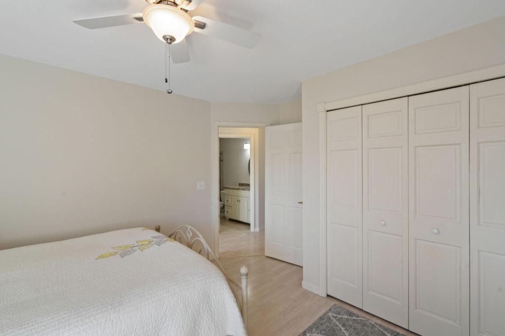 6140 Creek View Trail
