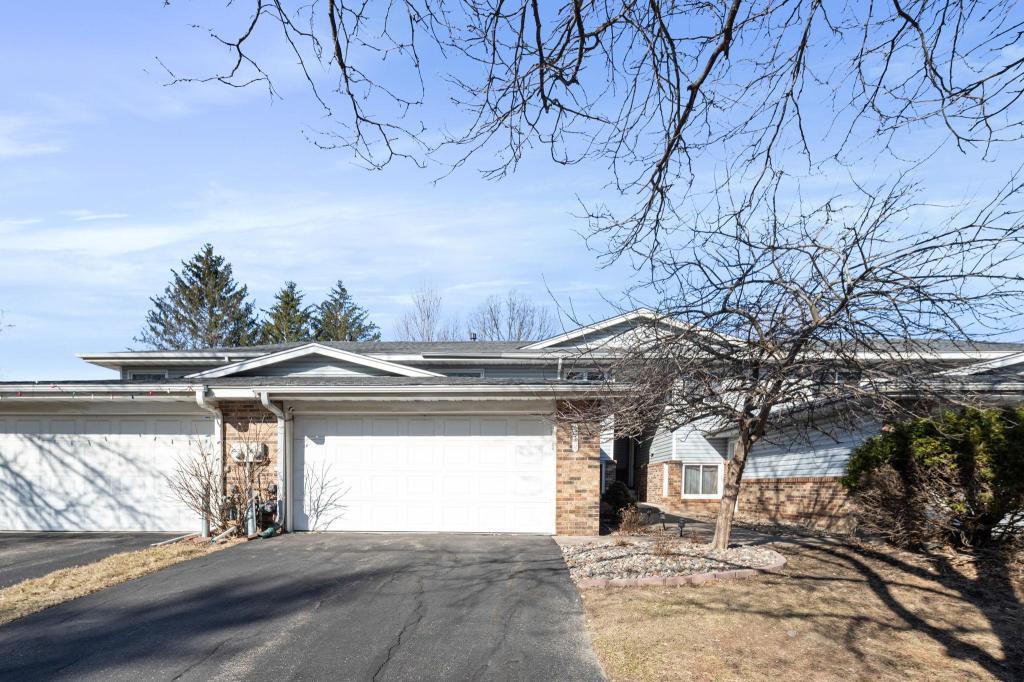 6140 Creek View Trail