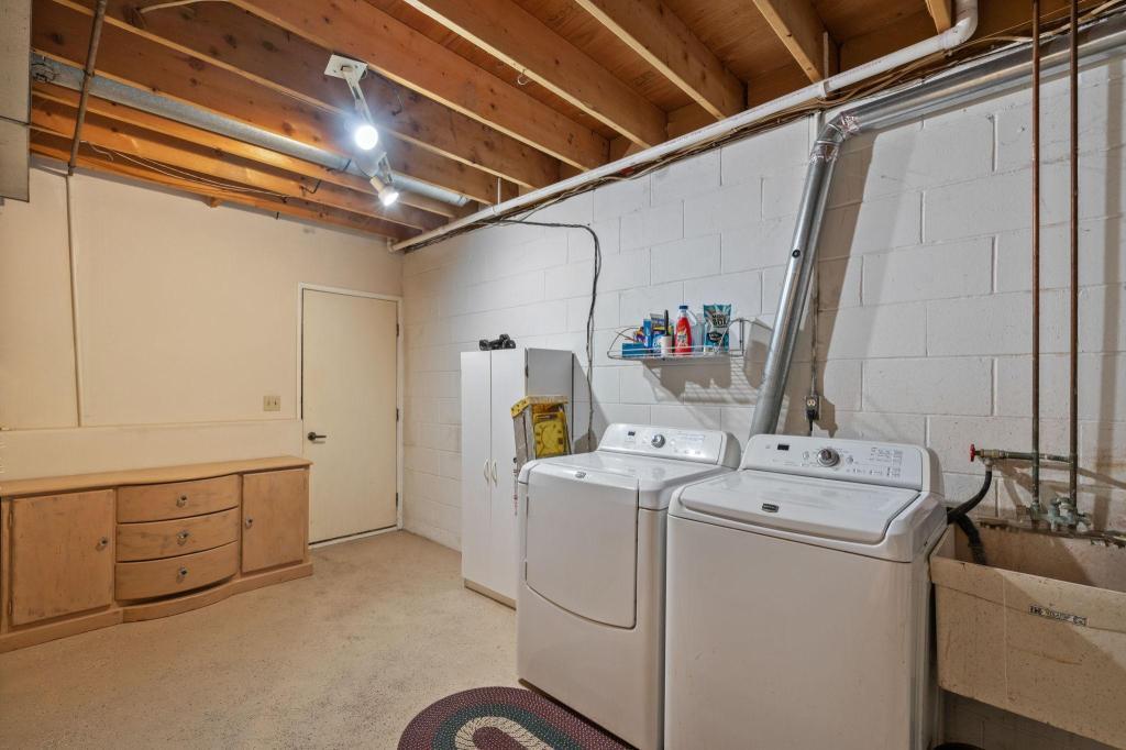 6140 Creek View Trail