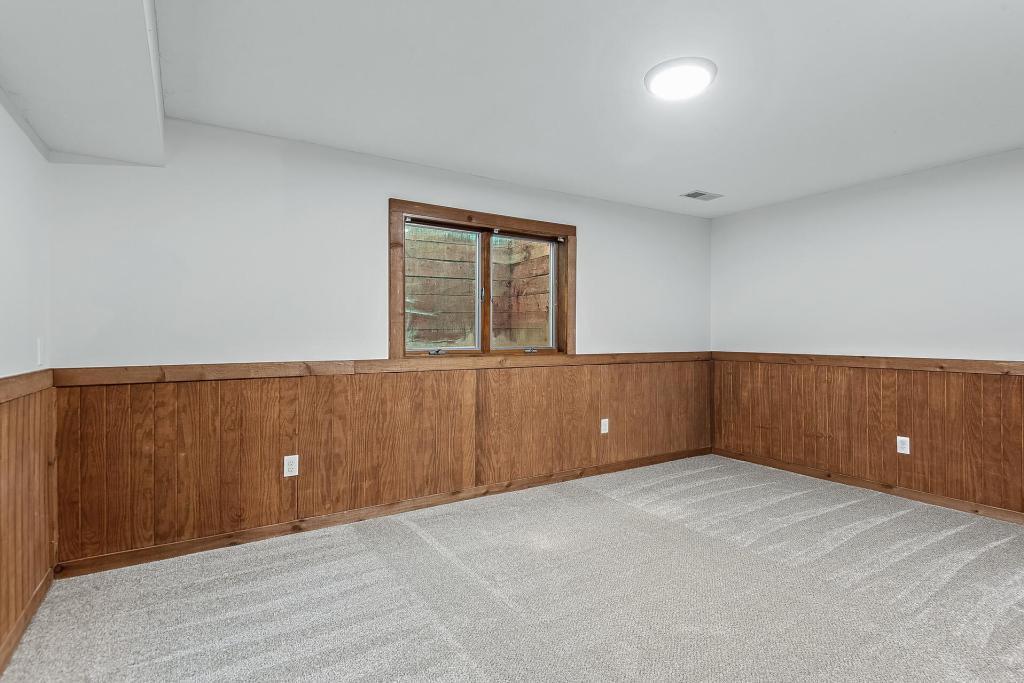 833 Tyrol Lane