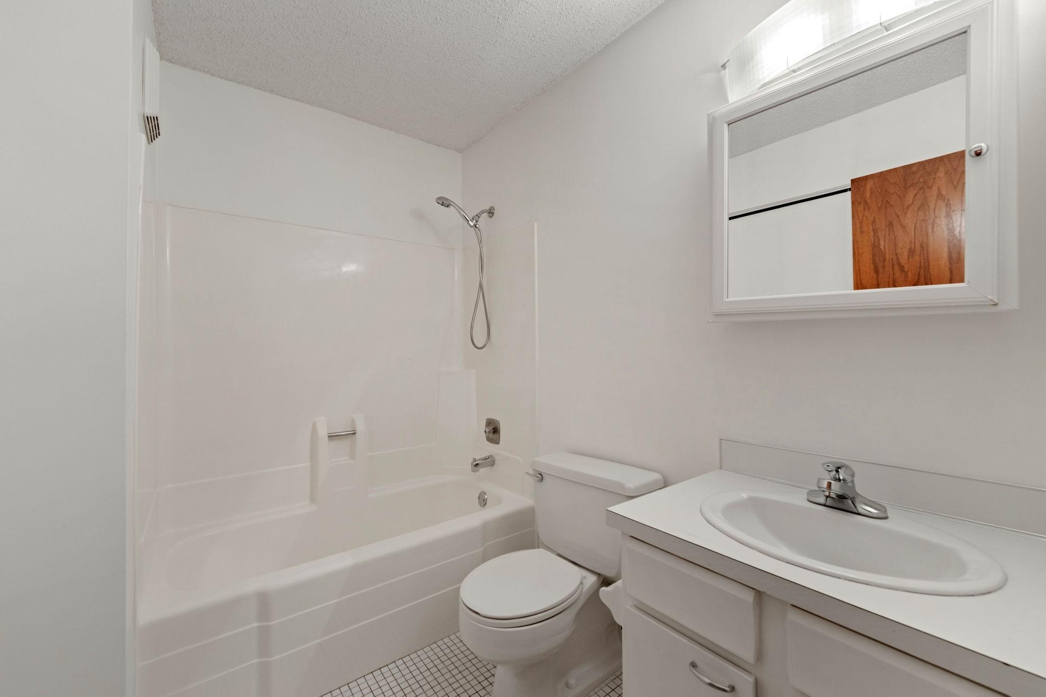 210 W Grant Street Unit: 607