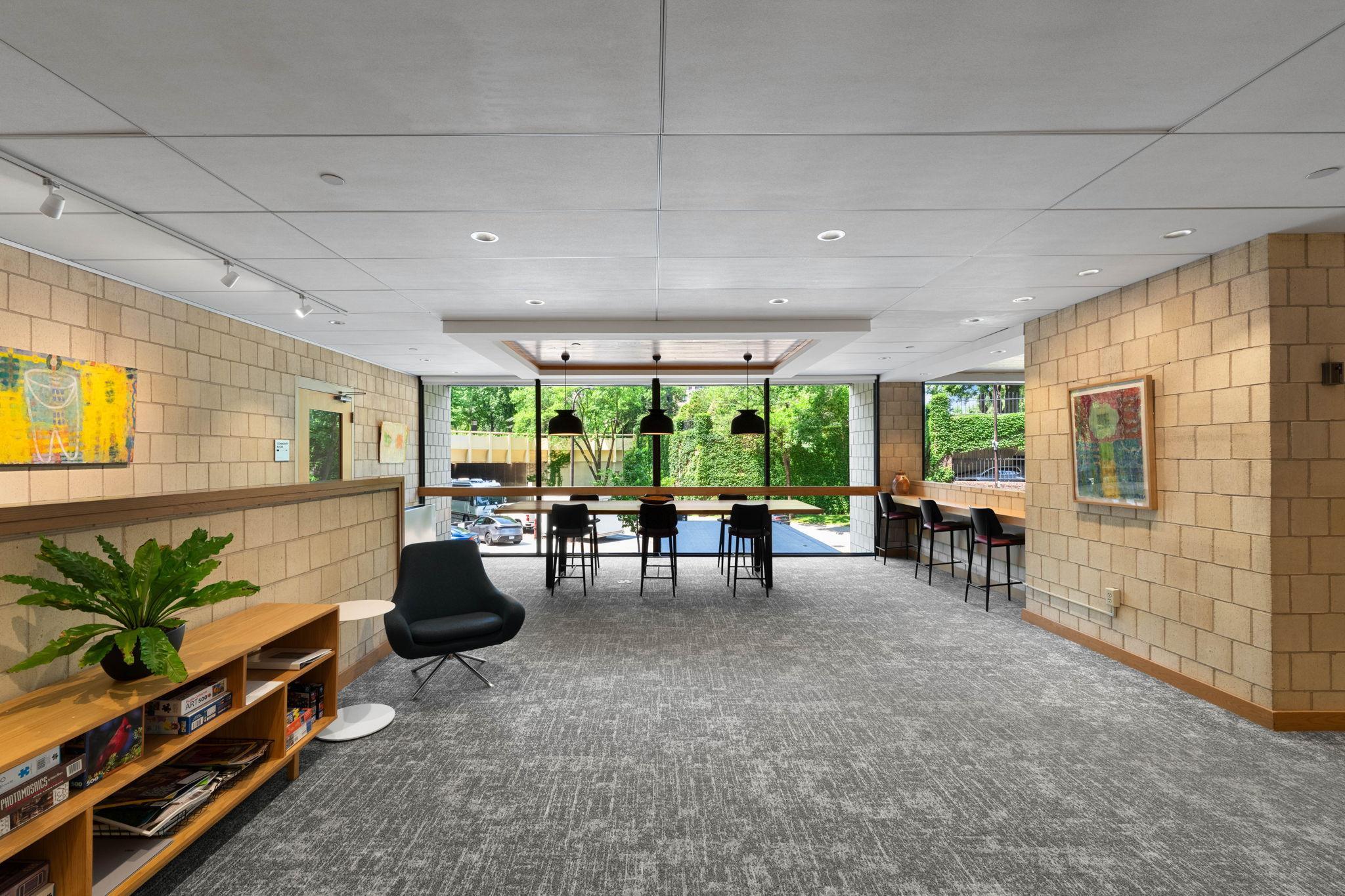 1225 Lasalle Avenue Unit: 1106
