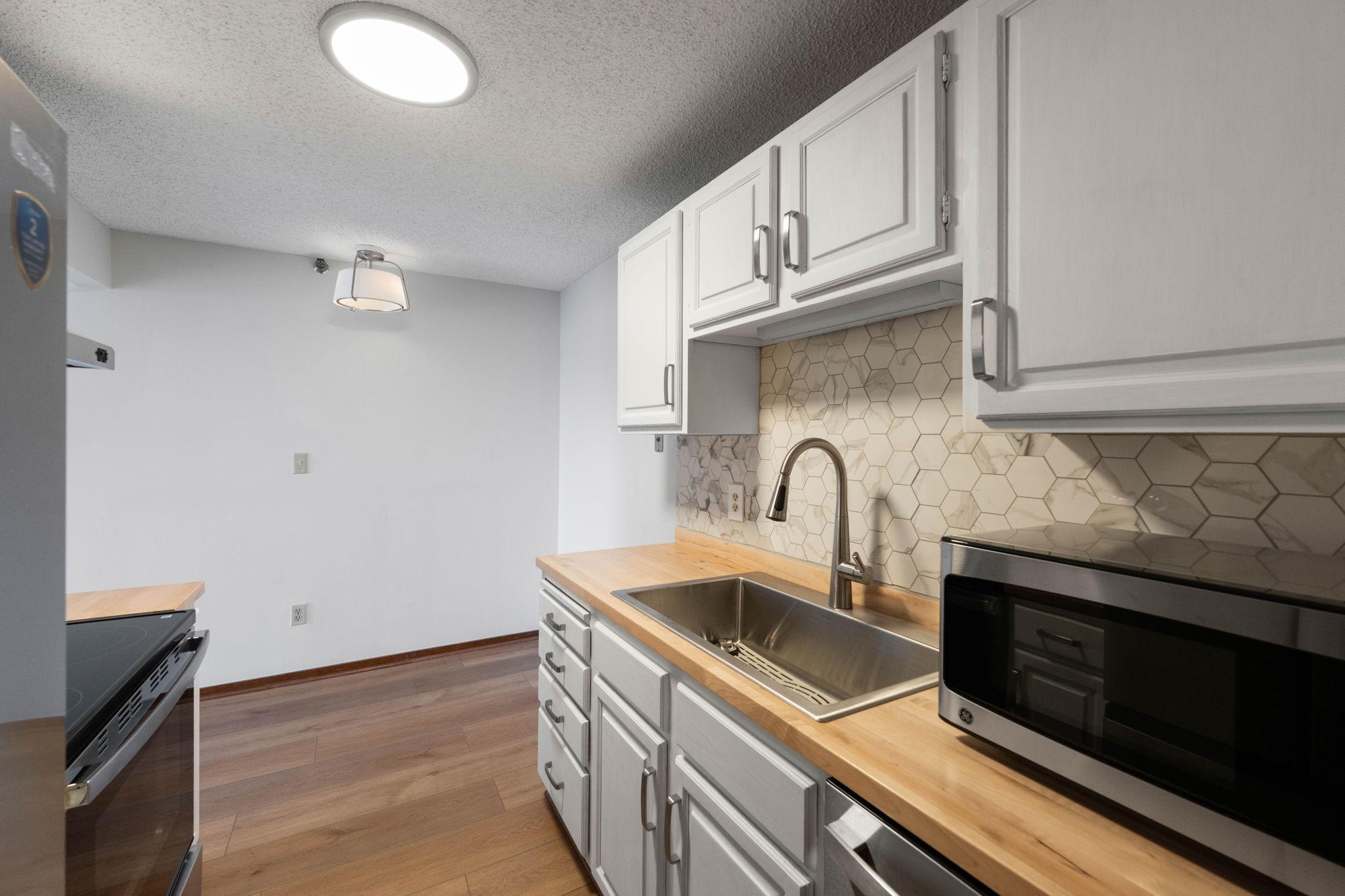 1225 Lasalle Avenue Unit: 1106