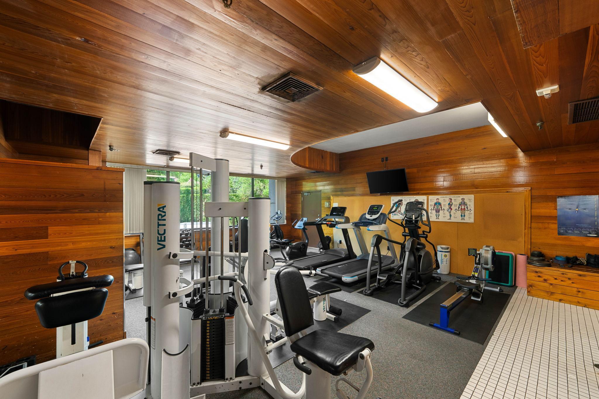 1225 Lasalle Avenue Unit: 1106