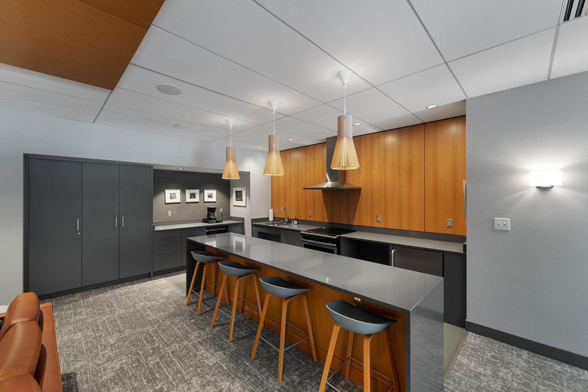1225 Lasalle Avenue Unit: 1106