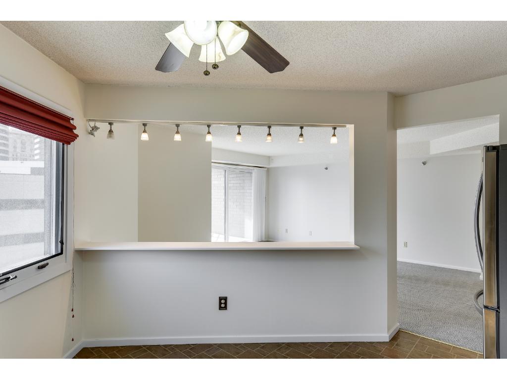 121 Washington Avenue S Unit: 1102