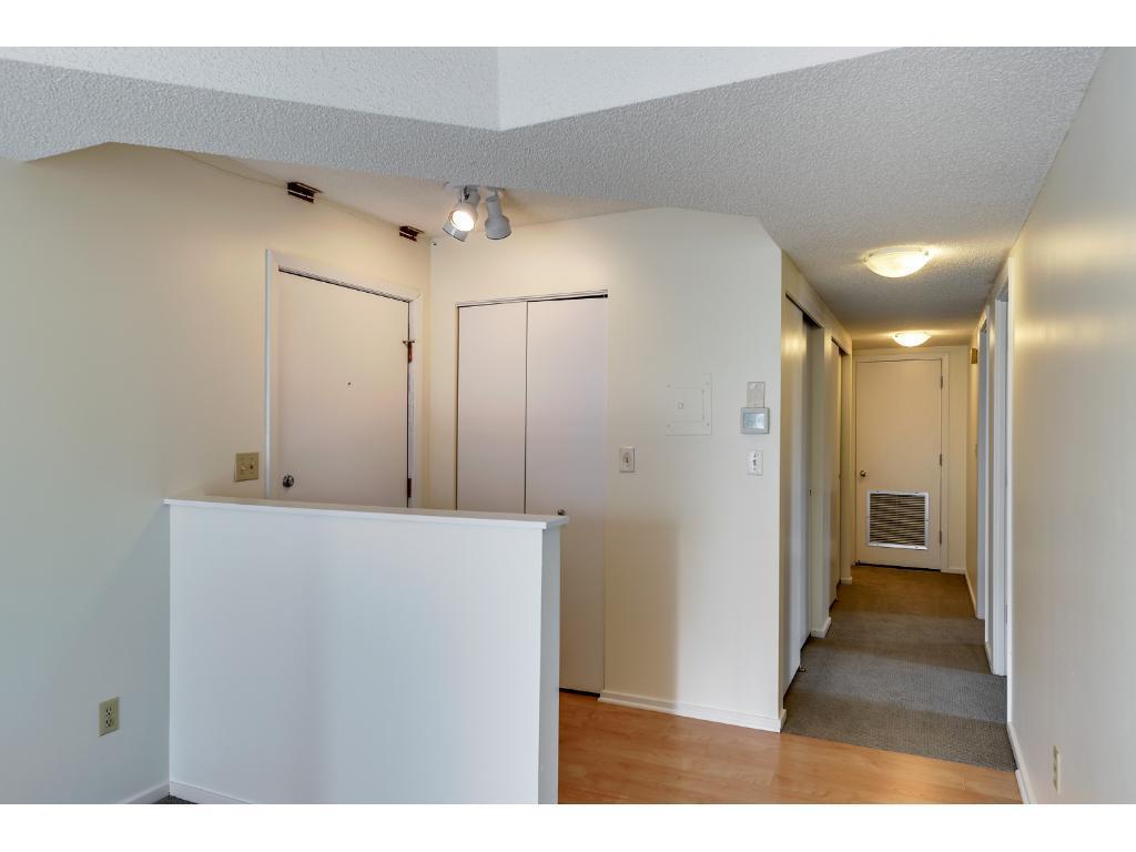 121 Washington Avenue S Unit: 1102