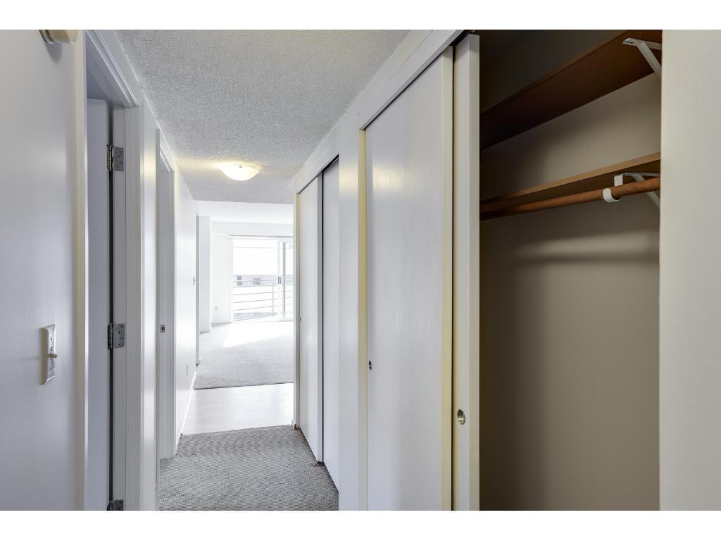 121 Washington Avenue S Unit: 1102