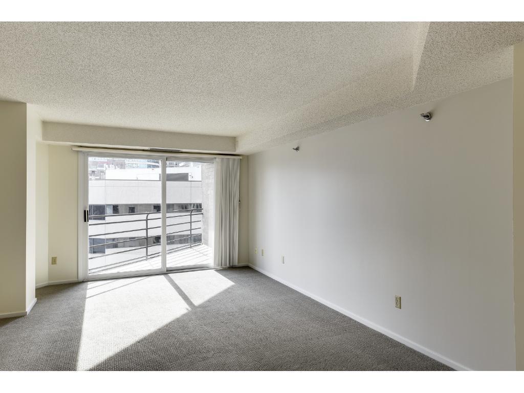 121 Washington Avenue S Unit: 1102