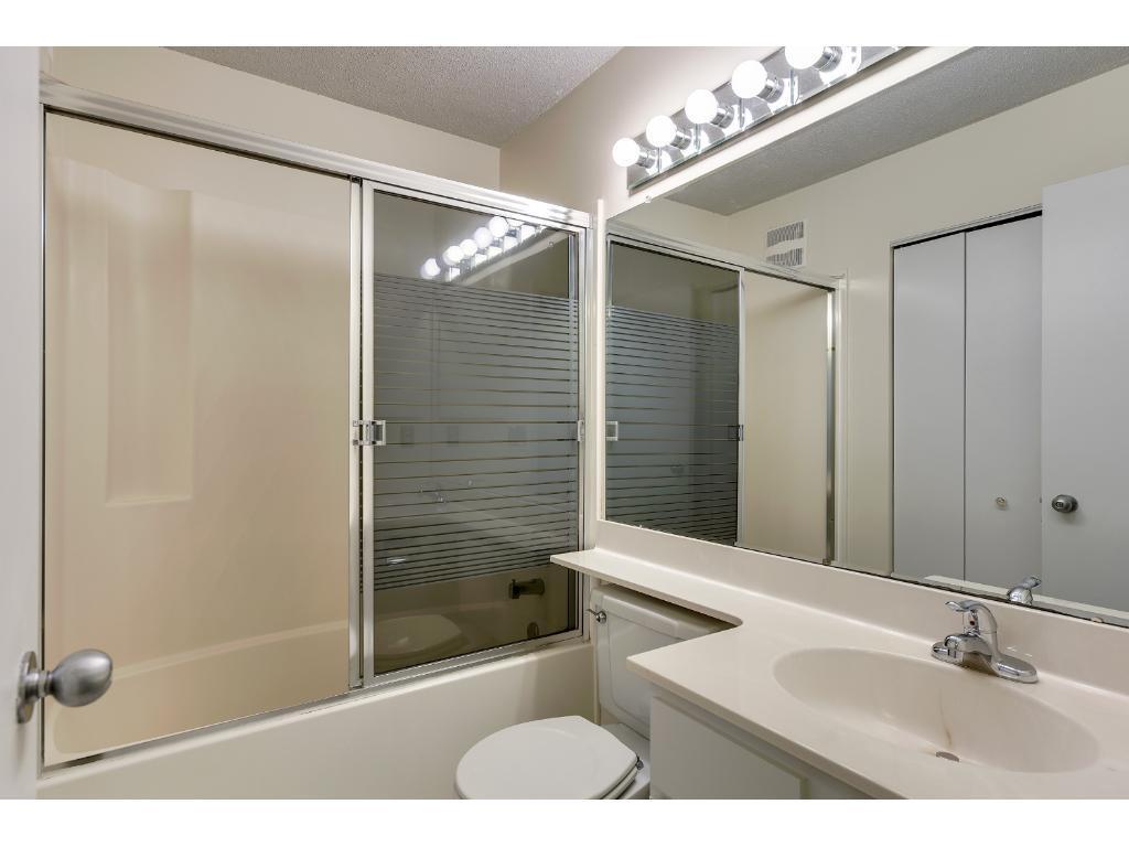 121 Washington Avenue S Unit: 1102