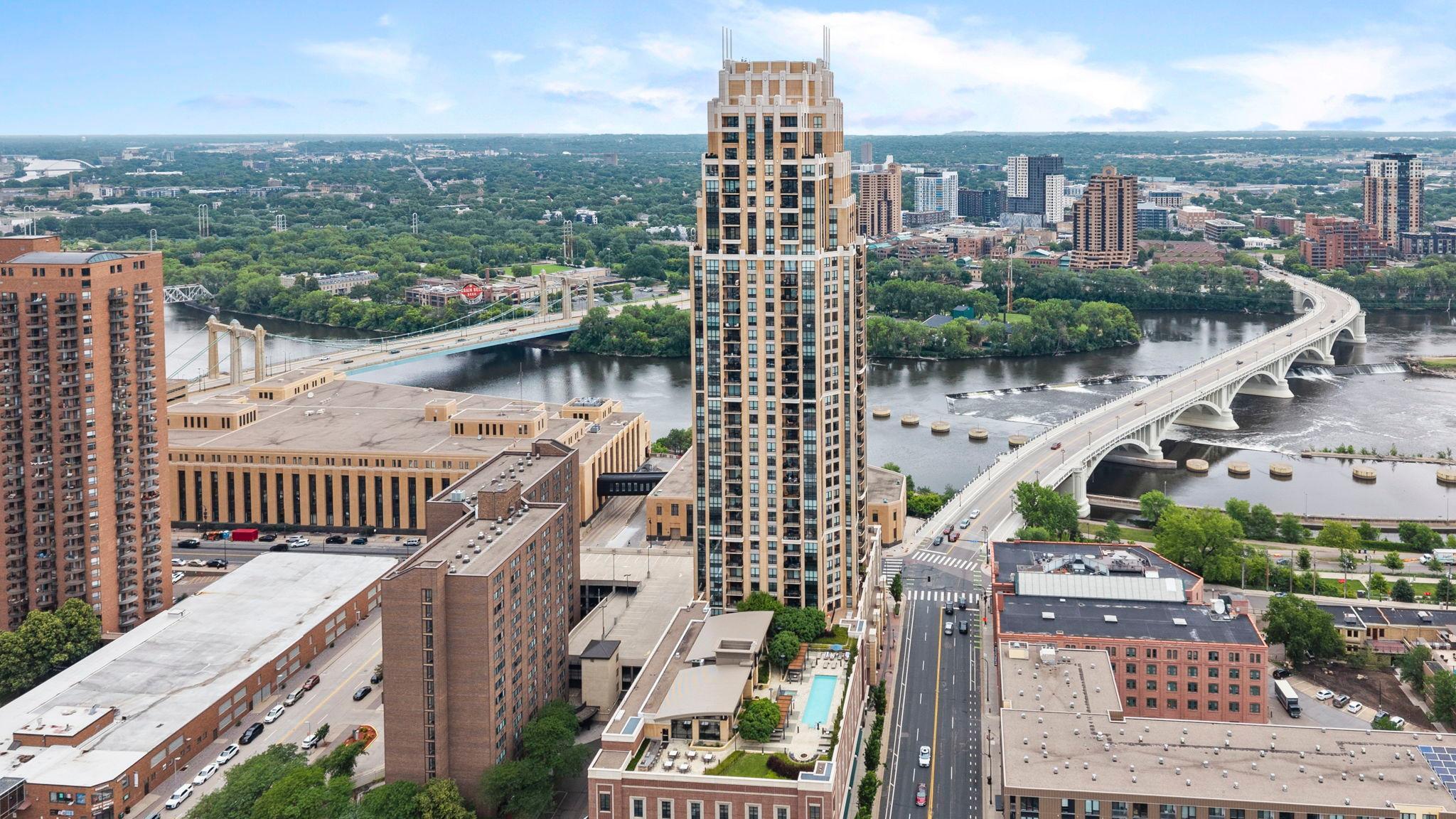 100 3rd Avenue S Unit: 705