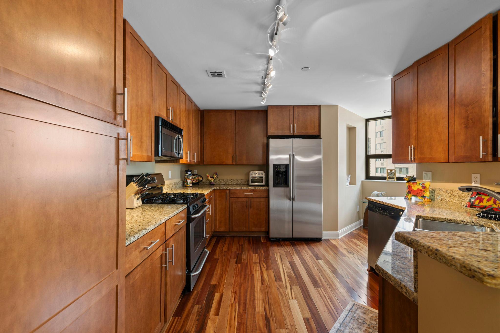 100 3rd Avenue S Unit: 705