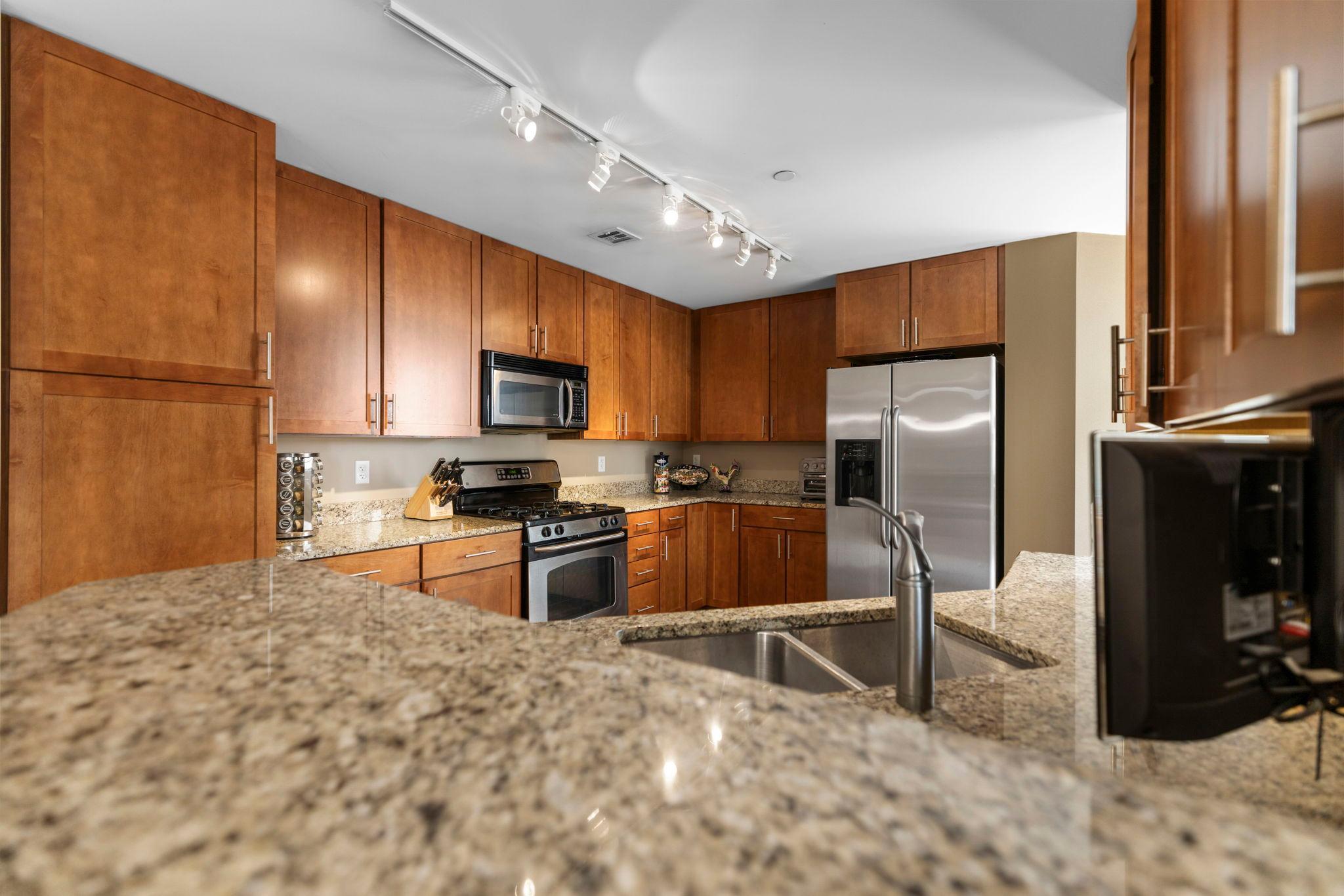 100 3rd Avenue S Unit: 705