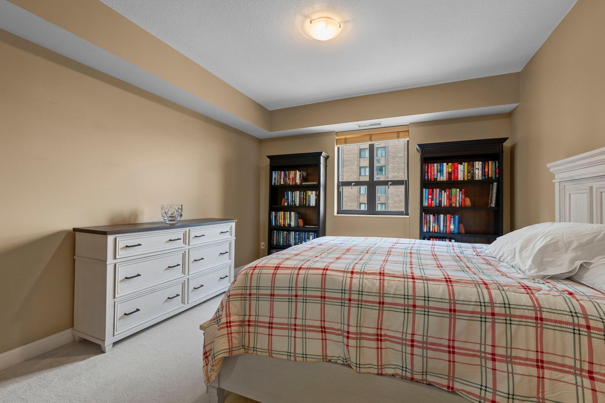100 3rd Avenue S Unit: 705