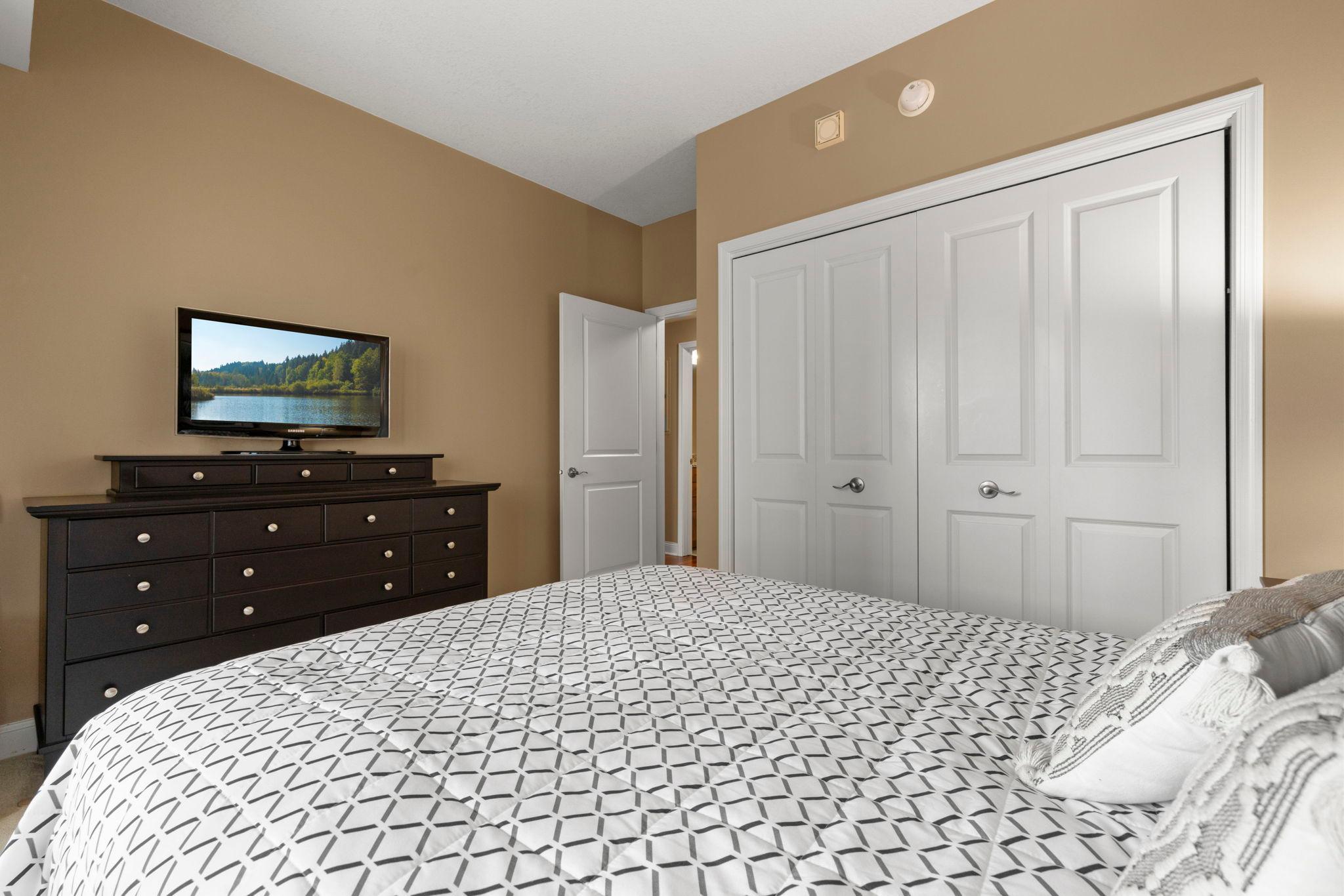 100 3rd Avenue S Unit: 705