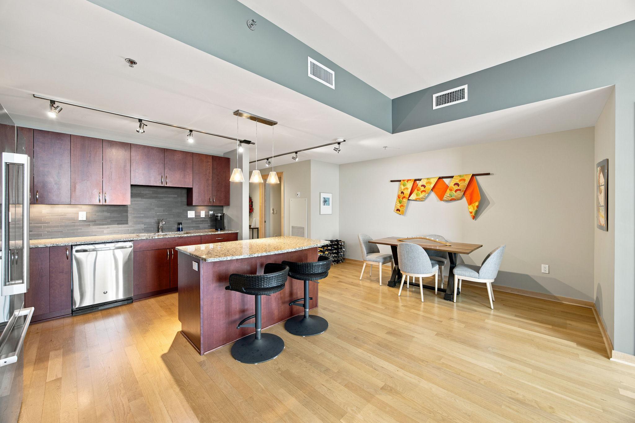 1120 S 2nd Street Unit: 903