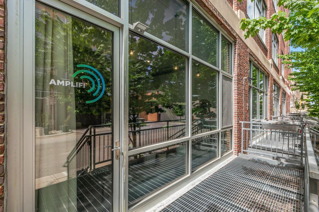 700 Washington Avenue N Unit: 212