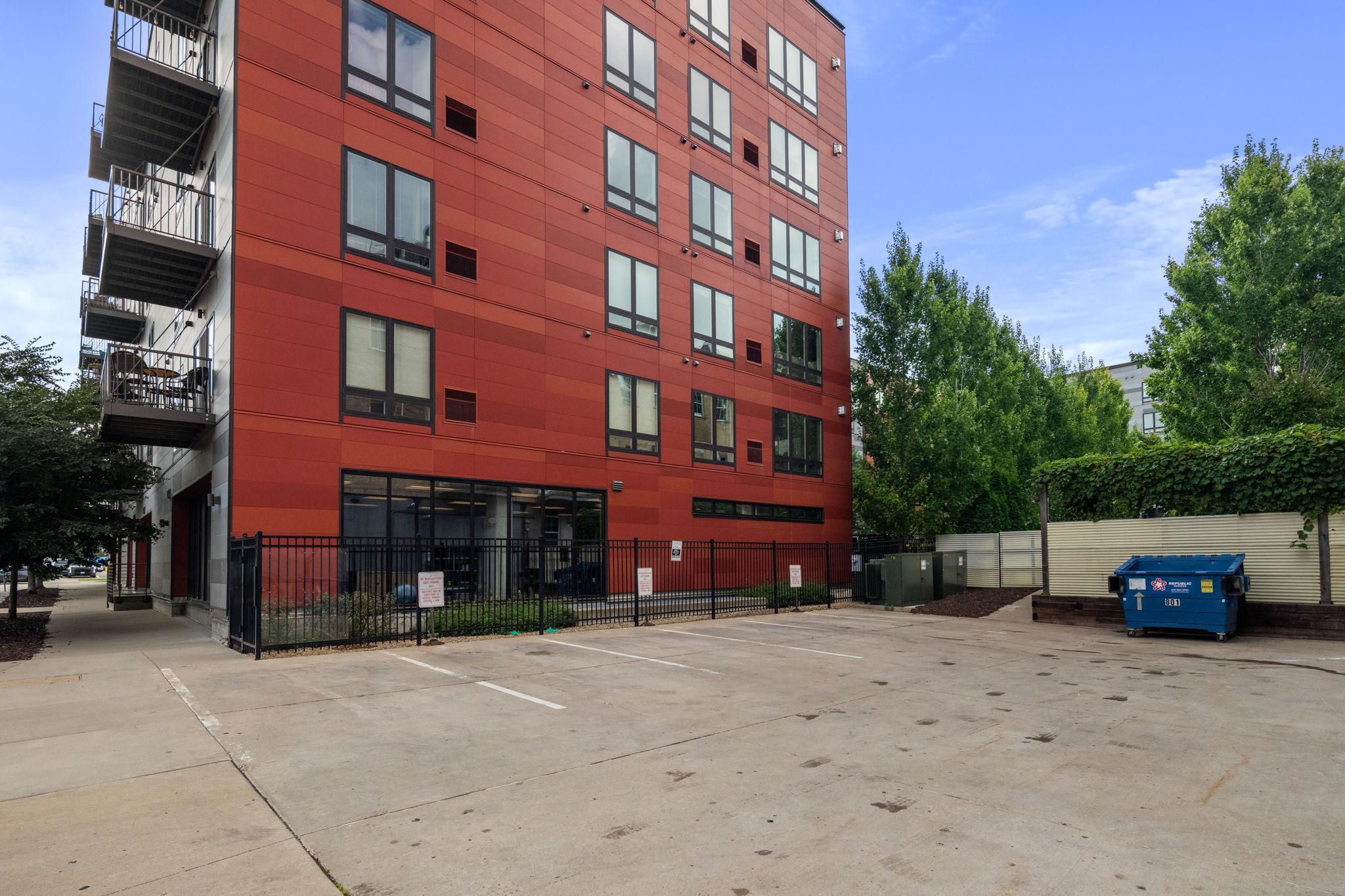 801 Washington Avenue N Unit: 210