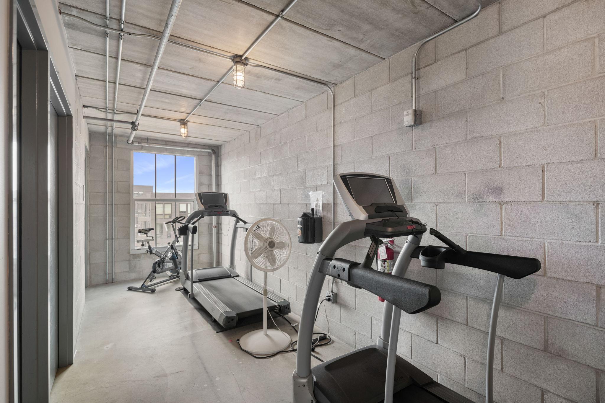 801 Washington Avenue N Unit: 210
