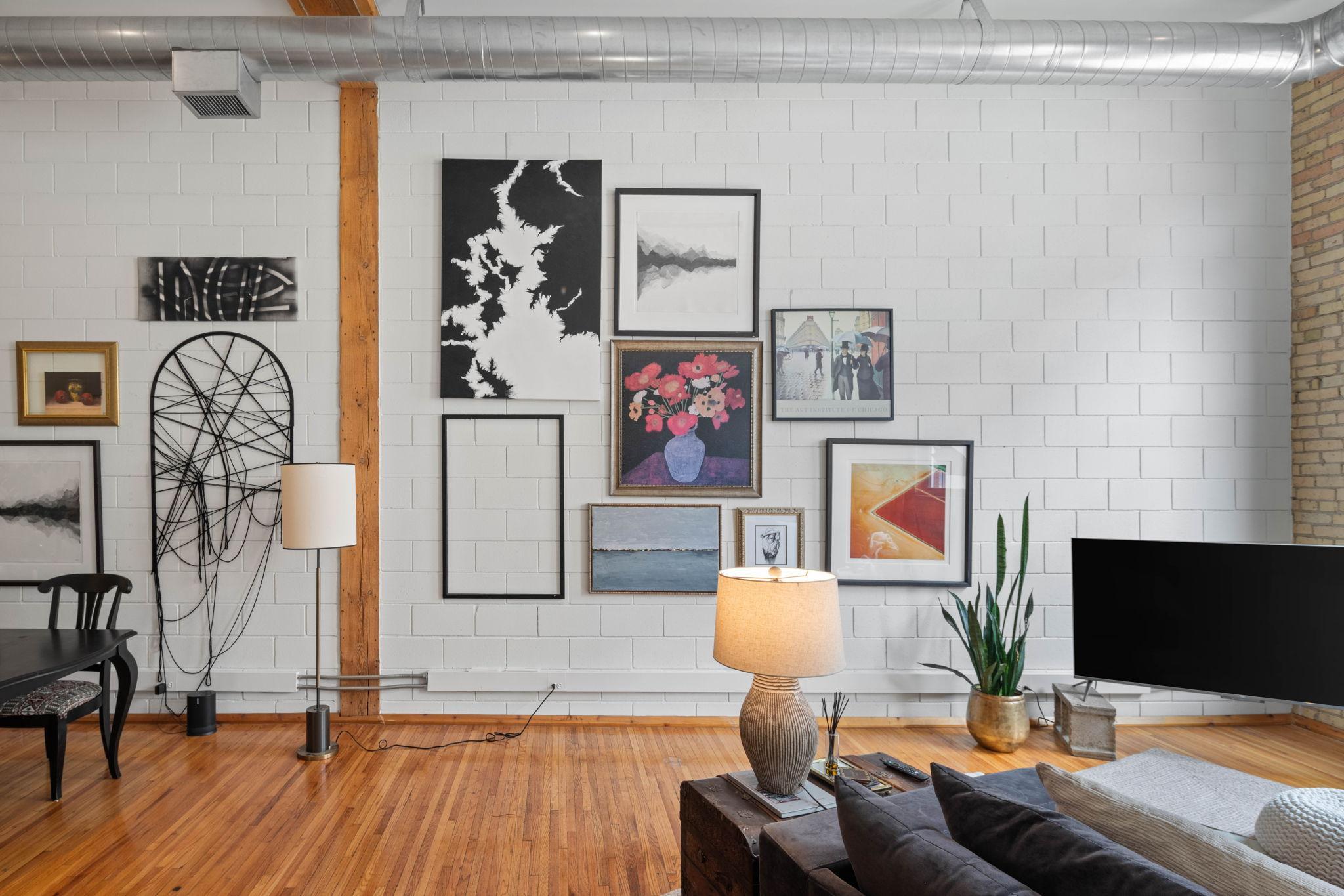 801 Washington Avenue N Unit: 210