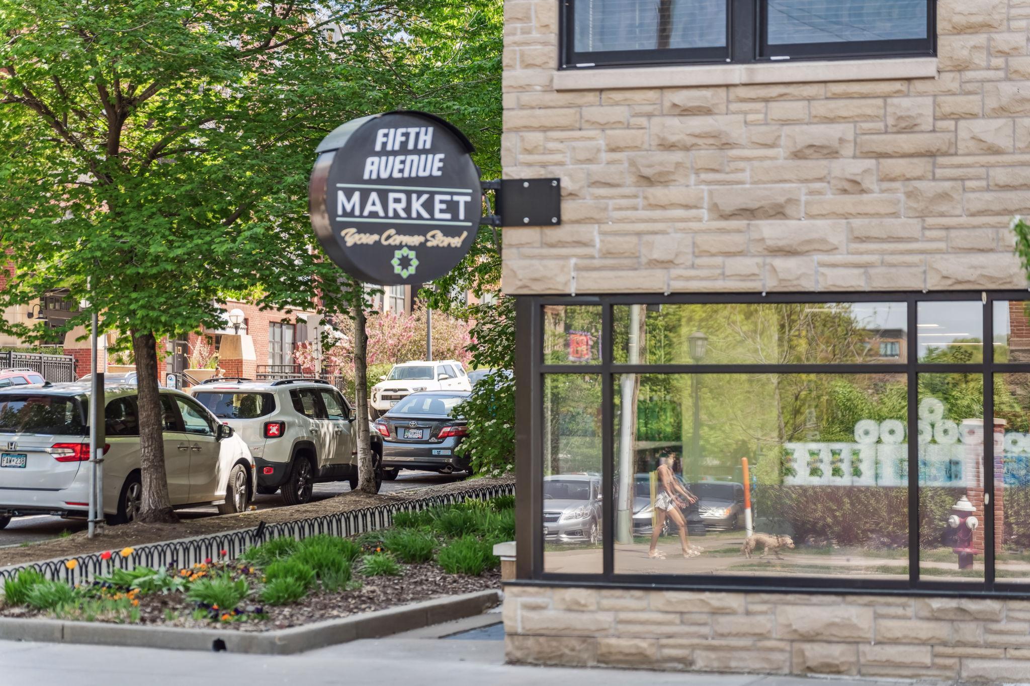 801 Washington Avenue N Unit: 210