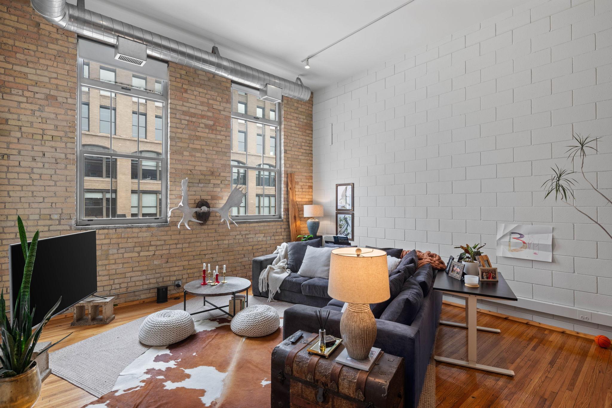 801 Washington Avenue N Unit: 210