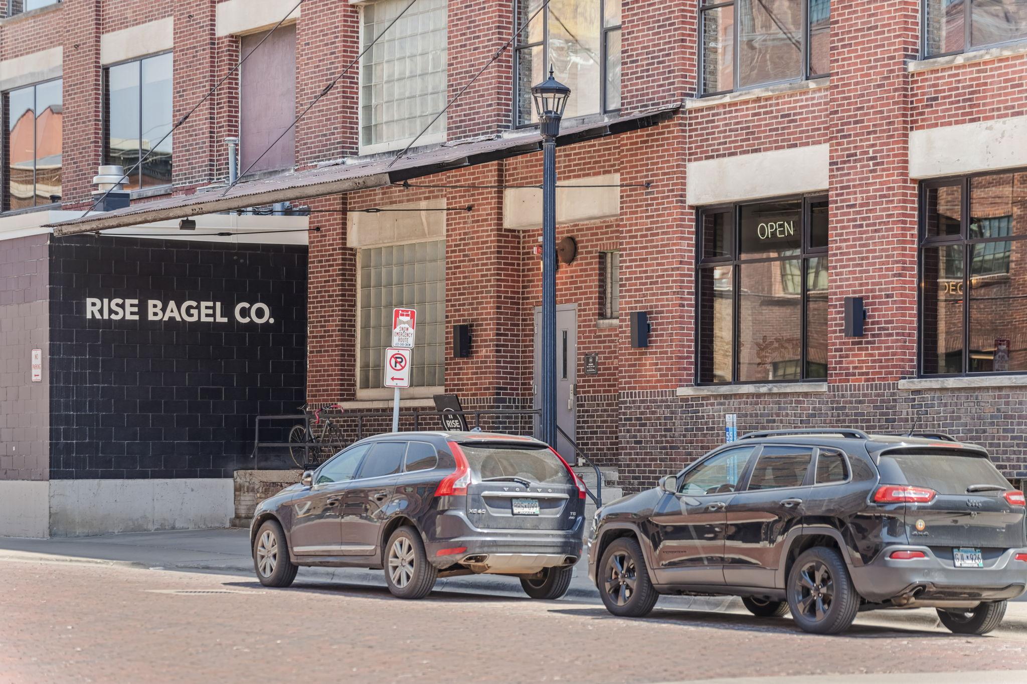 801 Washington Avenue N Unit: 210