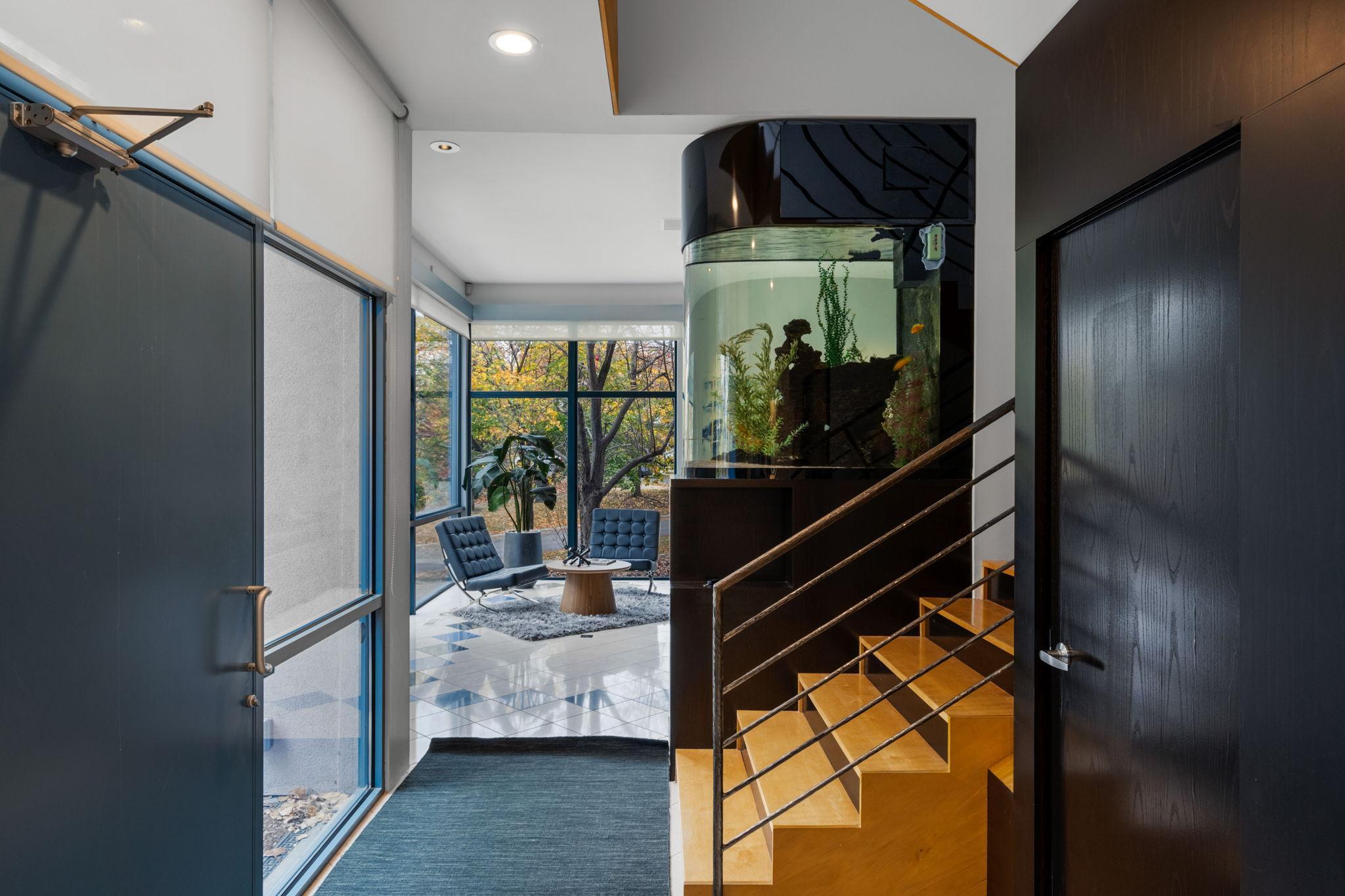 1128 Kenwood Parkway
