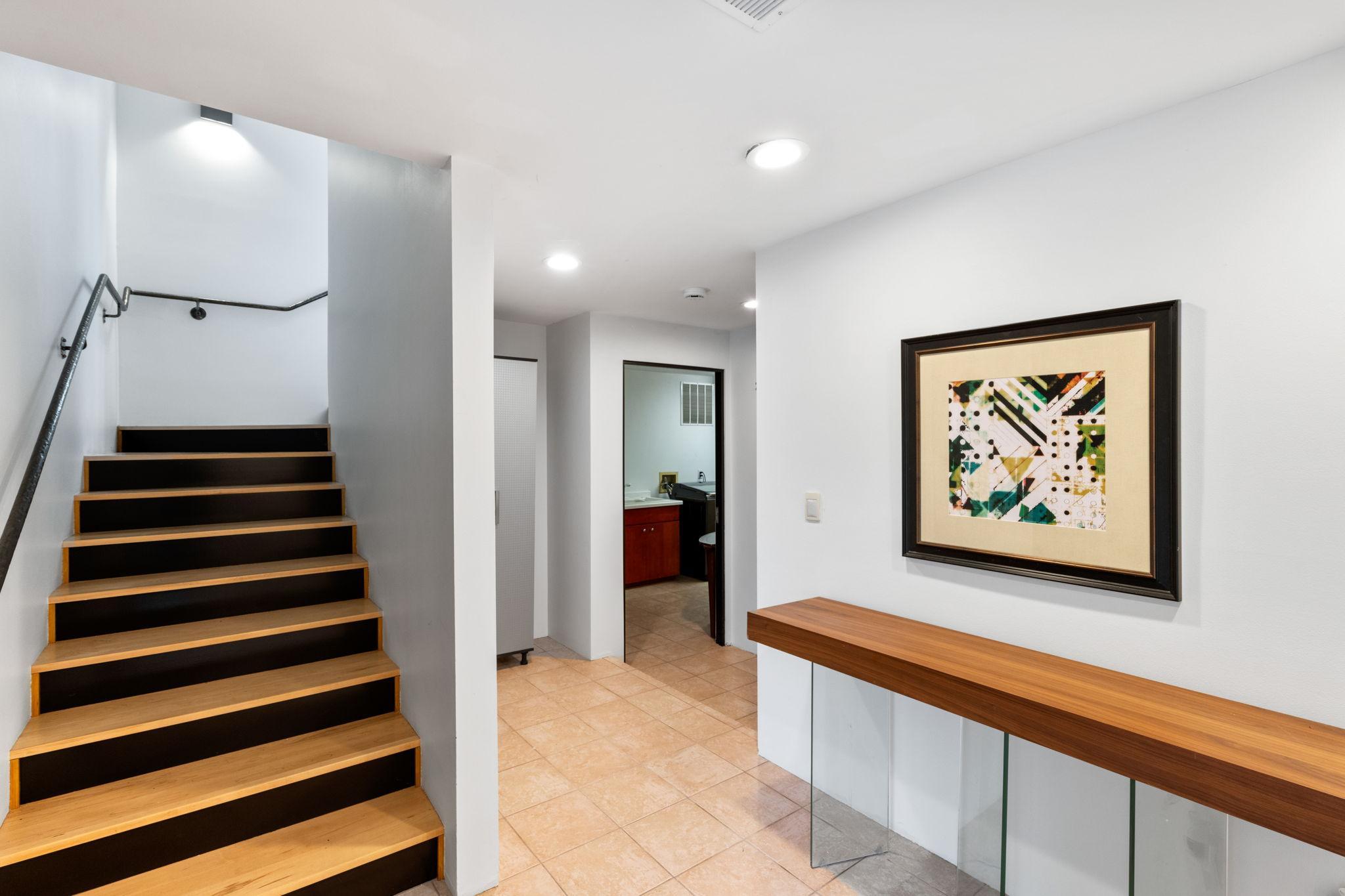 1128 Kenwood Parkway
