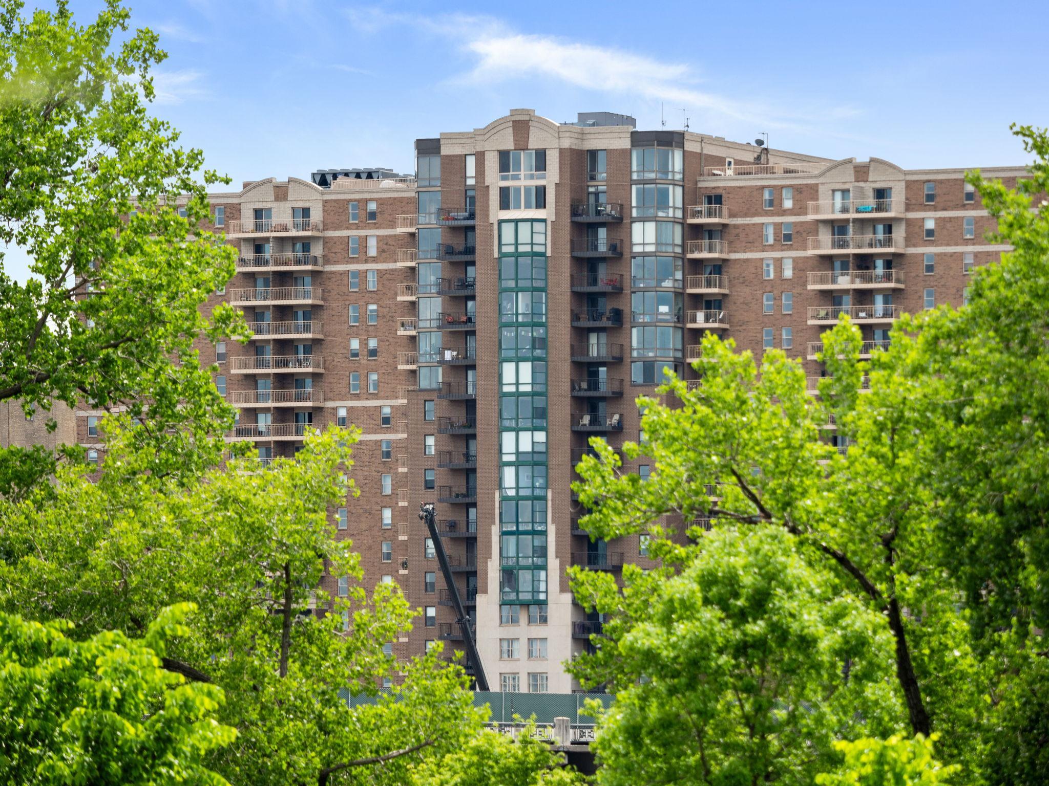 401 S 1st Street Unit: 708