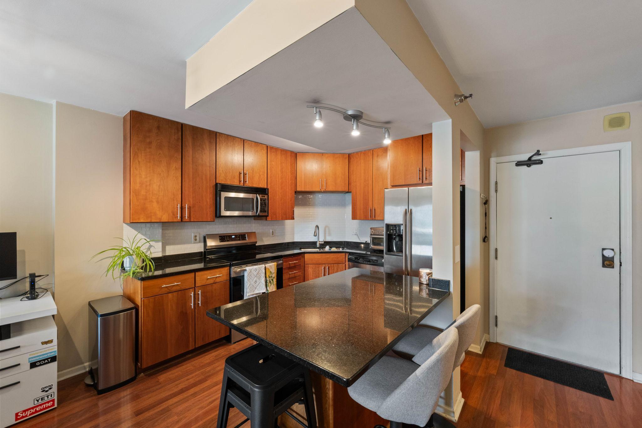 401 S 1st Street Unit: 708