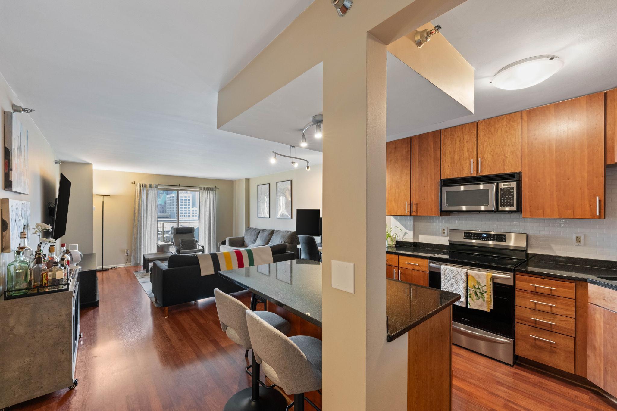 401 S 1st Street Unit: 708