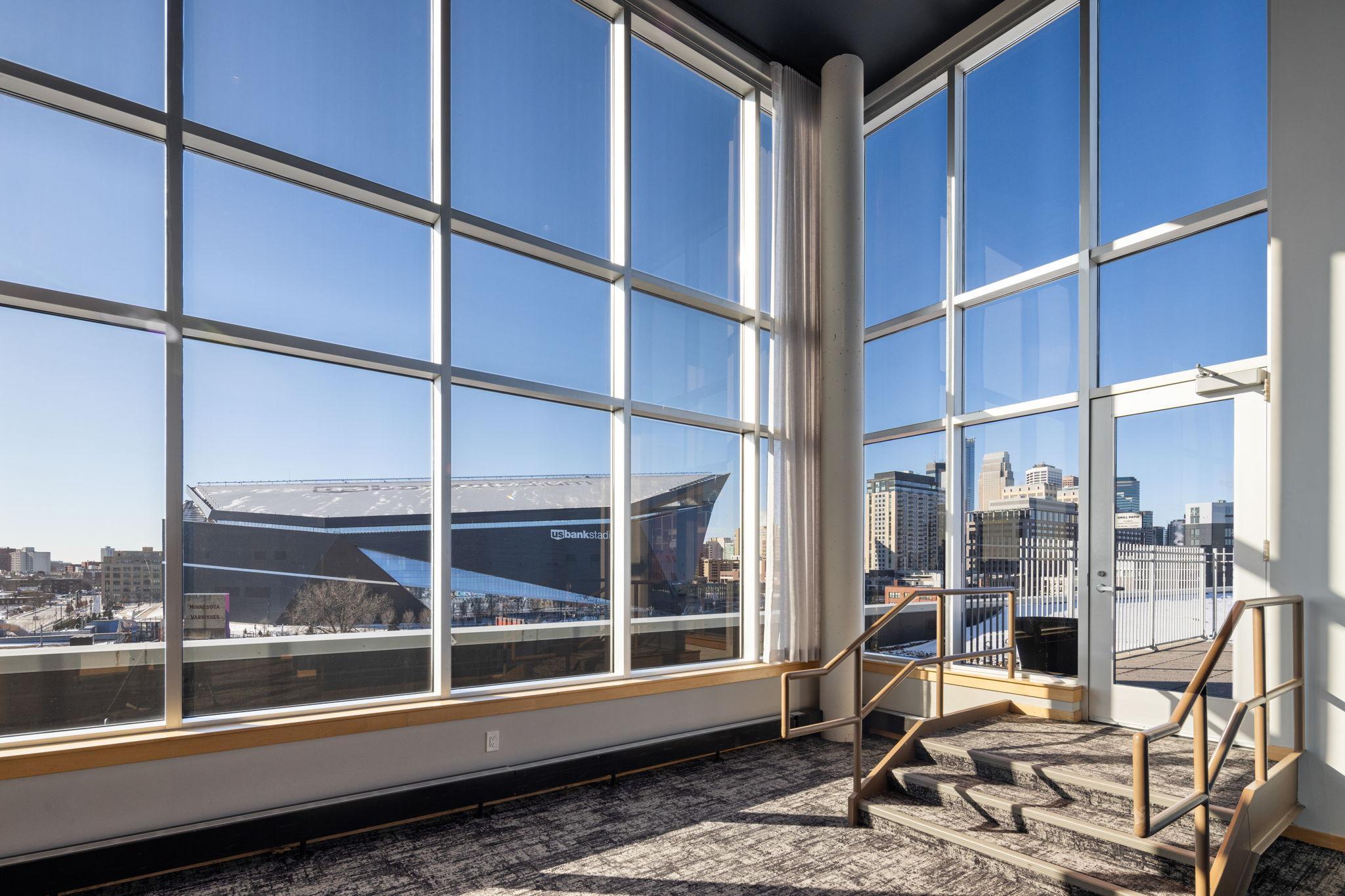 215 10th Avenue S Unit: 703