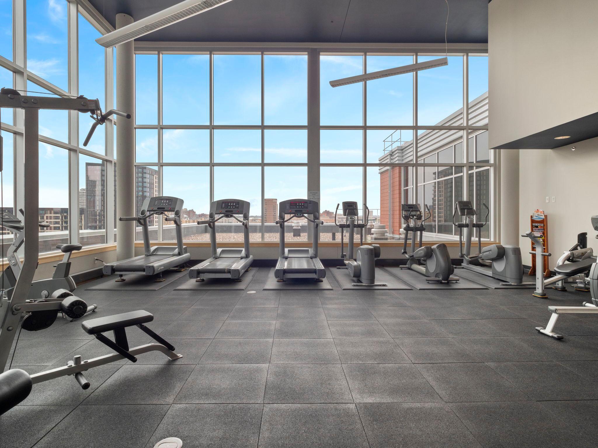 215 10th Avenue S Unit: 703