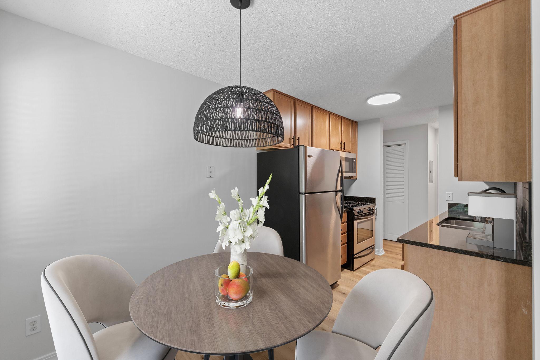 3540 Hennepin Avenue S Unit: 218
